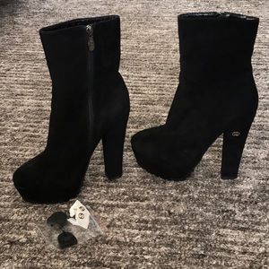 BLACK SUEDE BOOTS | Mint Condition | Size 37
